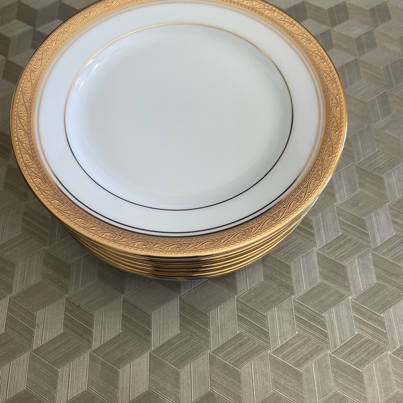 Noritake Fine Porcelain CRESTWOOD Gold Bread and Butter Plate Set of 8 Plates - Picture 10 of 10